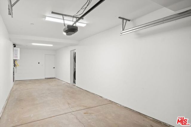 841 N Mccadden Pl, Los Angeles CA: https://media.crmls.org/mediaz/5c0c0328-8f12-4ca2-a484-afb1c10fe5db.jpg