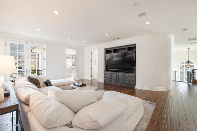 29475 Malibu View Court, Agoura Hills CA: https://media.crmls.org/mediaz/5c0c6b37-f52b-4c94-9be0-01247207afb8.jpg
