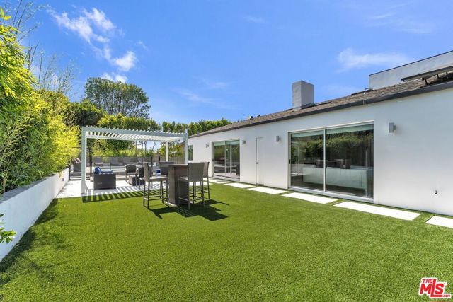 15514 CASIANO Court, Los Angeles CA: https://media.crmls.org/mediaz/5c0d7249-3326-4a7d-9e19-df56bc3c5189.jpg