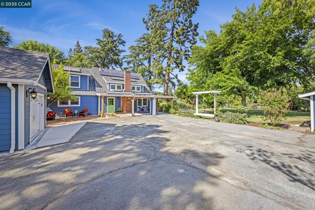 3505 Euclid Ave, Concord CA: https://media.crmls.org/mediaz/5c0d8226-3b98-4308-9284-b60ea5bf87ce.jpg