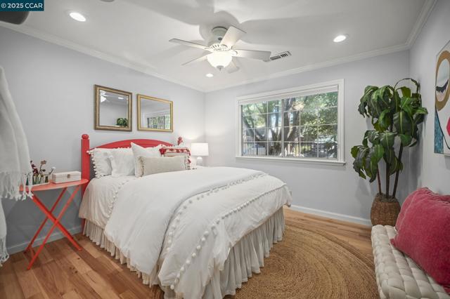 3 Green Valley Ct, Danville CA: https://media.crmls.org/mediaz/5c0dc207-ae52-4521-9024-ab7d3aa56fab.jpg