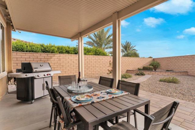 85647 Veneto Lane, Indio CA: https://media.crmls.org/mediaz/5c0ee1bc-e996-4978-b19c-9b913e7ead09.jpg