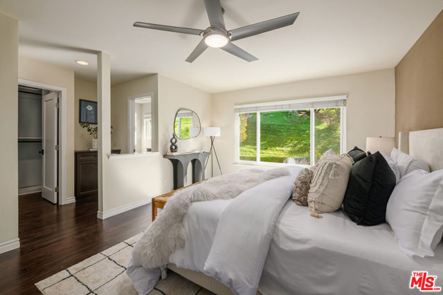 6652 Buttonwood Avenue, Oak Park CA: https://media.crmls.org/mediaz/5c0f20a2-c83a-406d-84a3-6bbdafc5cb3b.jpg