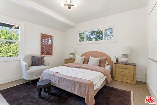 7401 Costello Avenue, Van Nuys CA: https://media.crmls.org/mediaz/5c100a40-904b-43b6-bedb-3ab6b6025af7.jpg