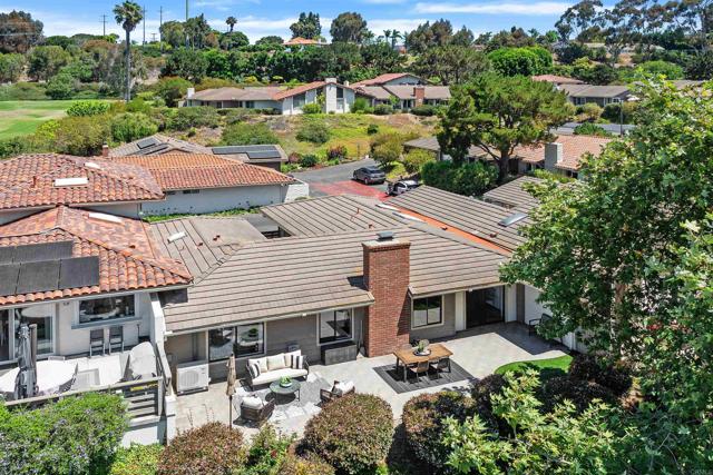 155 Mexicali Court, Solana Beach CA: https://media.crmls.org/mediaz/5c1031f4-2074-4b6e-abca-d2e6434cea63.jpg