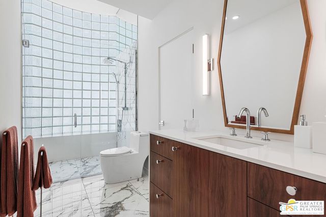153 W El Camino Way, Palm Springs, CA 92264