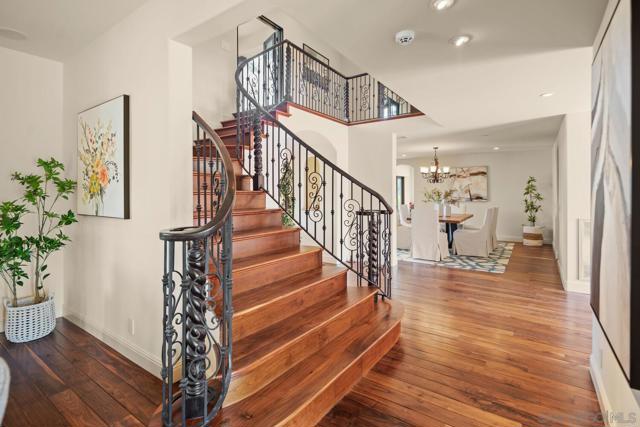 650 Glorietta Blvd, Coronado CA: https://media.crmls.org/mediaz/5c113c1e-ef4d-4de9-bda2-8a24e50db295.jpg