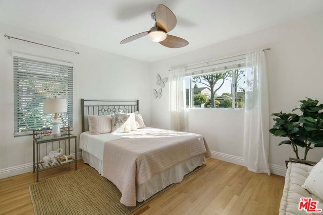 2700 Coolidge Avenue, Los Angeles CA: https://media.crmls.org/mediaz/5c118880-992c-4ec8-8b6a-c784bbce3482.jpg