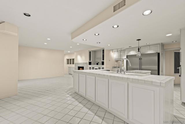 10595 Russell Road, La Mesa CA: https://media.crmls.org/mediaz/5c129d34-9bea-4aba-bed4-9291cca513e4.jpg