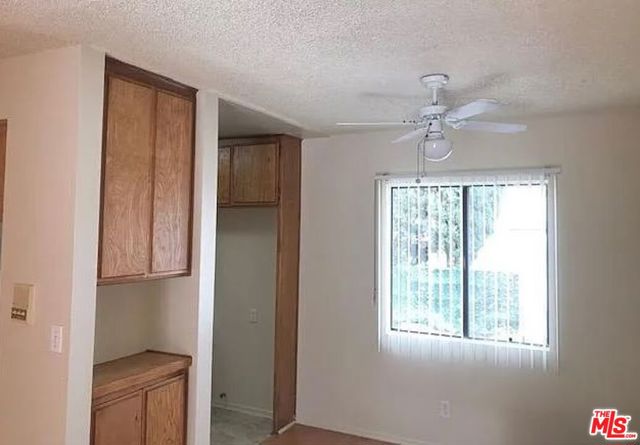 16731 Sherman Way photo 7