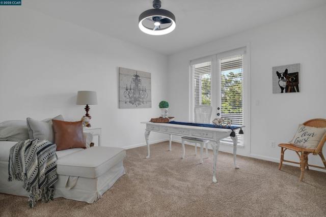 2856 Gardenside Ct, Brentwood CA: https://media.crmls.org/mediaz/5c12e13e-1cda-4d64-9a1a-591ea913480f.jpg