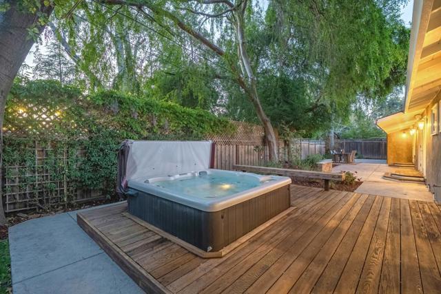 137 Fairmead Lane, Los Gatos CA: https://media.crmls.org/mediaz/5c12edc6-2ef7-4404-acda-a7e77f0e8b85.jpg