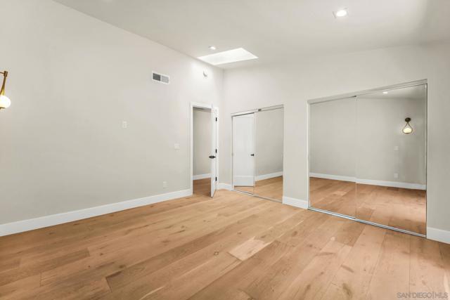7105 Mimosa Dr, Carlsbad CA: https://media.crmls.org/mediaz/5c1319cb-a5ed-4818-acbf-6913651490b2.jpg