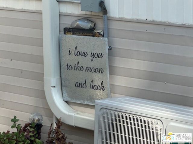 2 McKinley St., Cathedral City CA: https://media.crmls.org/mediaz/5c1336ac-f836-4a54-834a-395cb323b61f.jpg