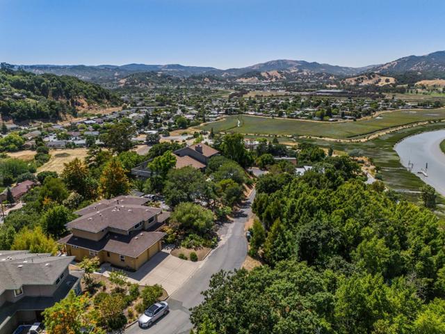 454 Upper Road, San Rafael CA: https://media.crmls.org/mediaz/5c133e6e-08f6-4465-b5f7-5f401eb0739a.jpg