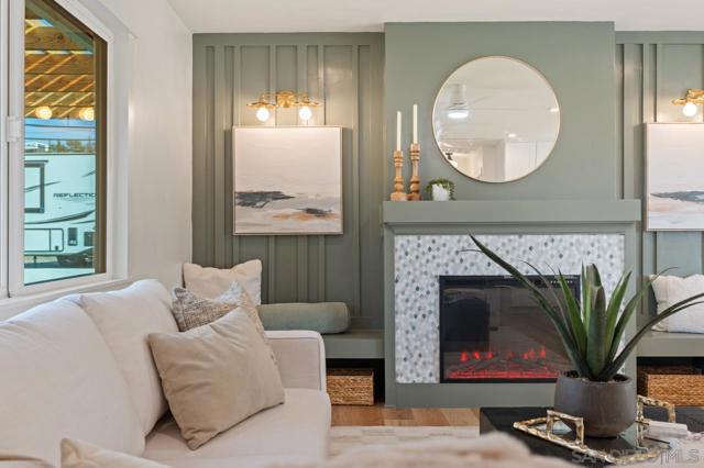 1155 Pepper Dr, El Cajon CA: https://media.crmls.org/mediaz/5c136ef8-957a-4cfb-86c0-f5527eb6c8f3.jpg