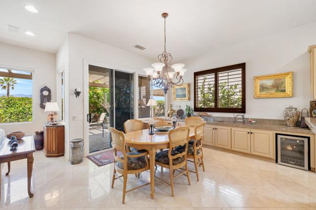 44085 Royal Troon Drive, Indio CA: https://media.crmls.org/mediaz/5c137c31-6f63-4a57-ac4e-1218a0416165.jpg