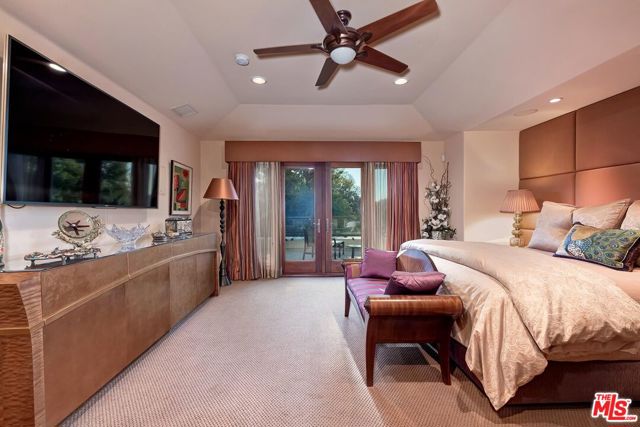 Drew Fenton | 10212 Briarwood Drive Los Angeles CA | MLS: 7608311