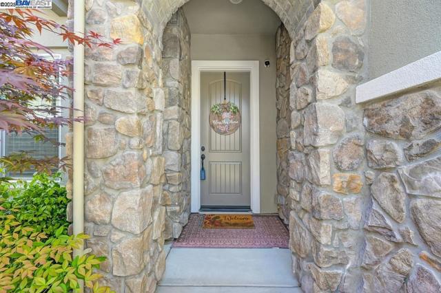 7544 Twin Bridges Ln, Citrus Heights CA: https://media.crmls.org/mediaz/5c146eb6-e6ae-4ab7-ace3-b393ba935a53.jpg