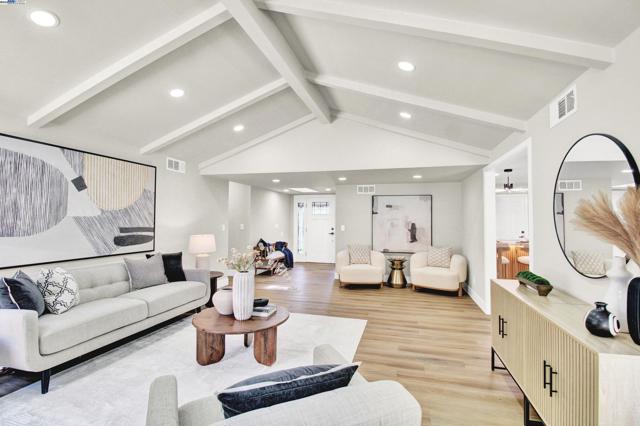 3613 perada dr, Walnut Creek CA: https://media.crmls.org/mediaz/5c15b254-21a1-4a3f-bfab-a3cdb244d406.jpg