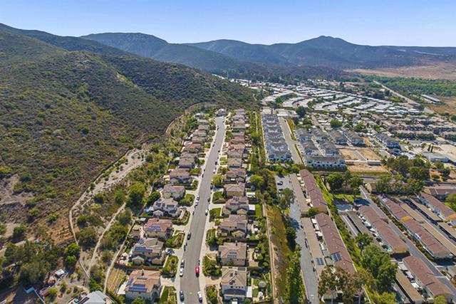 7787 Britt Pl, Santee CA: https://media.crmls.org/mediaz/5c172397-2f49-4eb1-8bad-eb1257374ca1.jpg