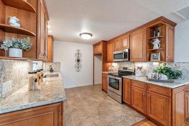 2154 Los Gatos Almaden Road, San Jose CA: https://media.crmls.org/mediaz/5c18d8a9-a528-4ed8-90ba-0401fe4d2f93.jpg