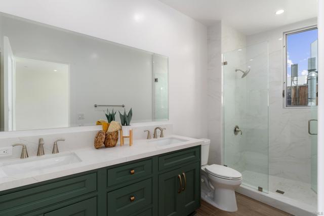 2648 State Street, Unit E, Carlsbad CA: https://media.crmls.org/mediaz/5c1ba840-6aab-4ecc-8035-5daac968e3de.jpg