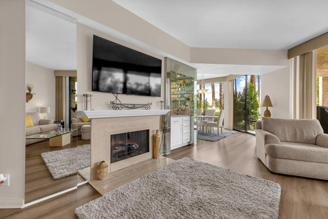 910 Island Drive #112, Rancho Mirage, CA 92270