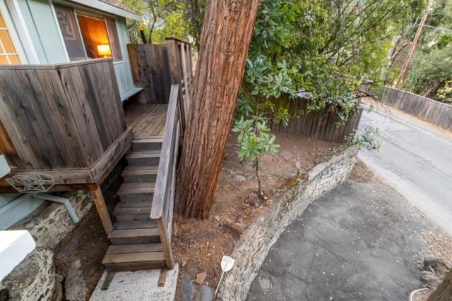 1019 Los Trancos Road, Portola Valley CA: https://media.crmls.org/mediaz/5c1c5ebe-4b0d-4e93-877b-97f16533d288.jpg