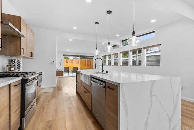 Detail Gallery Image 5 of 30 For 6252 Lake Albano Ave, San Diego,  CA 92119 - 3 Beds | 2 Baths