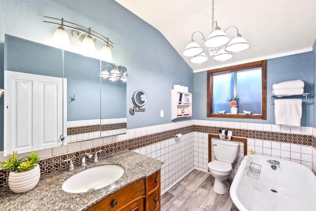 148 Mason Street, Santa Cruz CA: https://media.crmls.org/mediaz/5c1da236-6369-46e5-8b95-149bcf4d808e.jpg