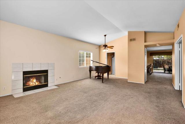 36429 Las Begonias, Cathedral City CA: https://media.crmls.org/mediaz/5c1dc97d-0e03-4a86-91ae-fcd06b945ab1.jpg
