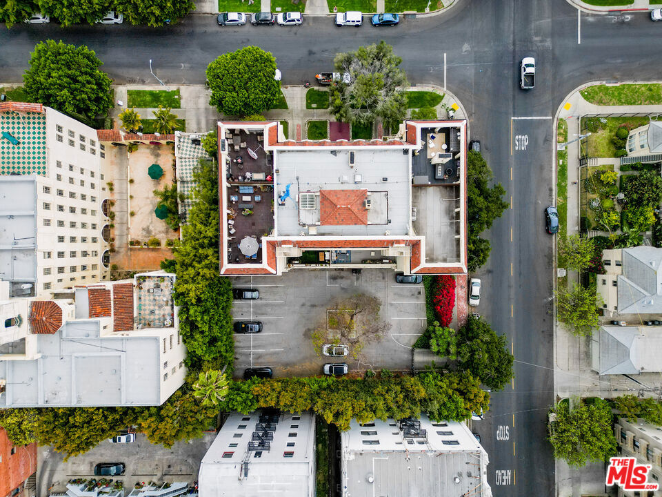 https://media.crmls.org/mediaz/5c1ec235-b61e-44a3-8882-db5c34046fd5.jpg?preset=X-Large