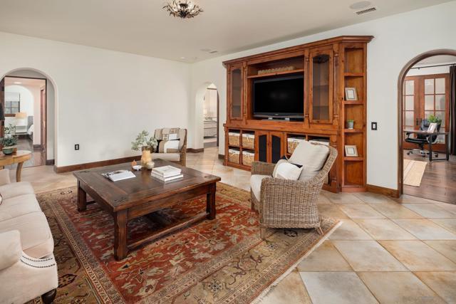 14662 Encendido, San Diego CA: https://media.crmls.org/mediaz/5c1ef57c-4c51-4bce-86b6-8dcb251aa250.jpg