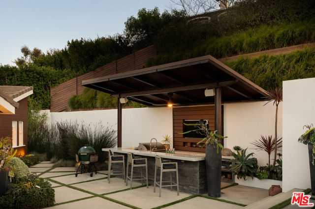 5 Bed Home for Sale in Beverly Hills, California