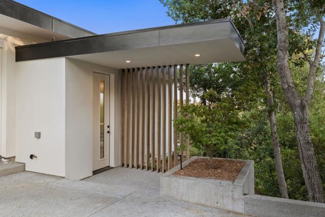 25251 La Rena Lane, Los Altos Hills CA: https://media.crmls.org/mediaz/5c202859-dcb9-47ab-a2e0-10c64296aded.jpg