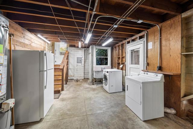 54 Tilton Terrace, San Mateo CA: https://media.crmls.org/mediaz/5c206f13-172b-4877-8a7d-935ca1bfd53f.jpg