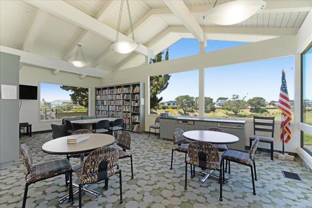 2395 Delaware Avenue, Santa Cruz CA: https://media.crmls.org/mediaz/5c207953-759f-4957-bc93-748c1e3a71cf.jpg