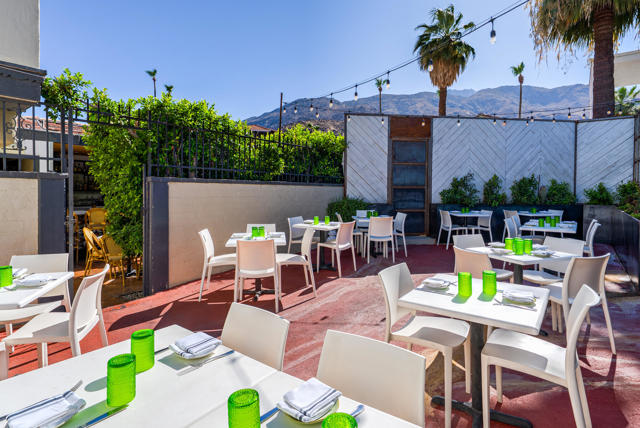 664 Palm Canyon Drive, Palm Springs CA: https://media.crmls.org/mediaz/5c207ca5-9f57-45d3-b195-42a08c8f041c.jpg