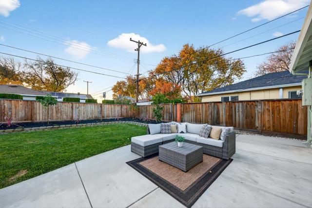 642 Salberg Avenue, Santa Clara CA: https://media.crmls.org/mediaz/5c21474d-bde6-4ed1-a3bf-7fe59ddbaa0c.jpg