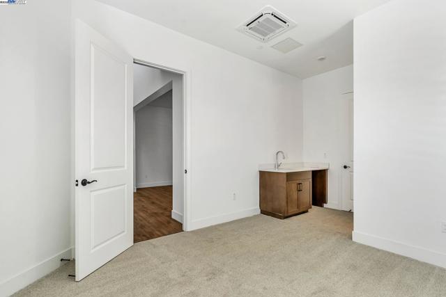 665 River Bend Dr, Lathrop CA: https://media.crmls.org/mediaz/5c217ca1-86d4-42e6-9935-ef908b41036e.jpg