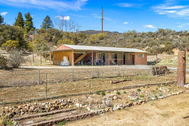 59371 Devils Ladder Road, Mountain Center CA: https://media.crmls.org/mediaz/5c21811a-a526-42c7-a818-2d59dea42800.jpg