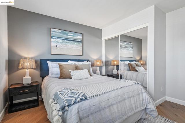 3 Harbor View Dr, Richmond CA: https://media.crmls.org/mediaz/5c2287f1-4925-43ed-8ca9-ed62a3e39ccf.jpg