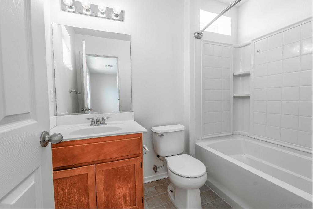 MLS #250043426SD image #12