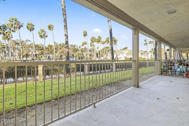 566 Ebbtide Circle, Port Hueneme CA: https://media.crmls.org/mediaz/5c22efb1-e034-4302-ae03-523beb263b01.jpg