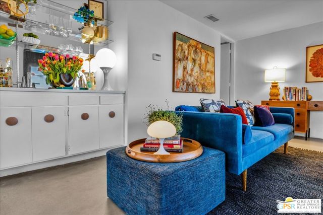 2530 N Whitewater Club Drive #A, Palm Springs, CA 92262