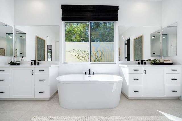 57685 Cherrywood Place, La Quinta CA: https://media.crmls.org/mediaz/5c2408aa-6fb8-4b85-b4eb-f4dee6f33b2b.jpg