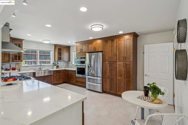 4545 Gregory Way, Richmond CA: https://media.crmls.org/mediaz/5c240ecf-deae-4382-8993-2de567ef4493.jpg