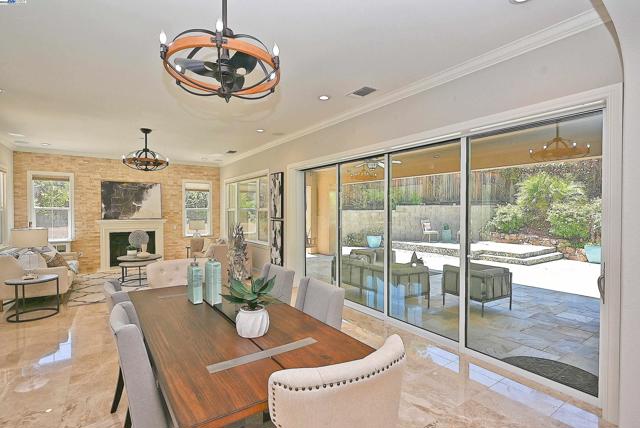 3009 Drysdale St, Danville CA: https://media.crmls.org/mediaz/5c2434bd-db99-422f-8c11-7259e0a3ea00.jpg