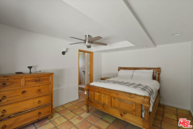 2026 Topanga Skyline Drive, Topanga CA: https://media.crmls.org/mediaz/5c243678-e33d-4b85-82c4-6c5794cab21f.jpg